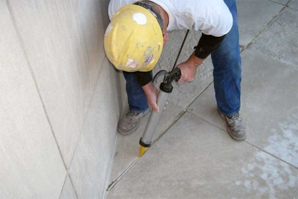Полиуретановый герметик широко применяется в самых различных отраслях строительства